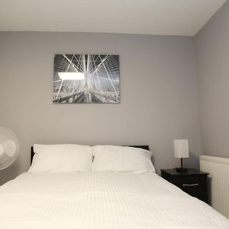 A A Guest Rooms Woolwich Londra Dış mekan fotoğraf
