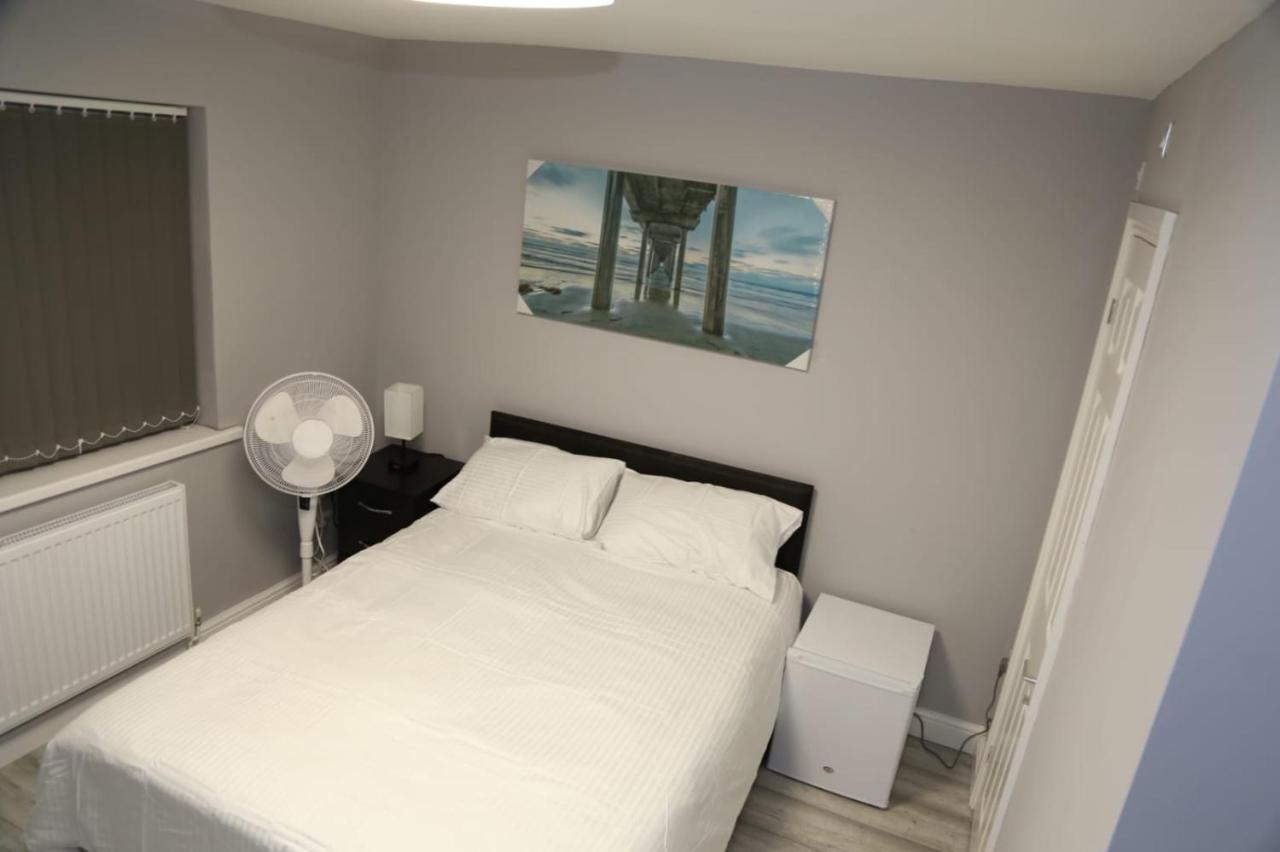 A A Guest Rooms Woolwich Londra Dış mekan fotoğraf